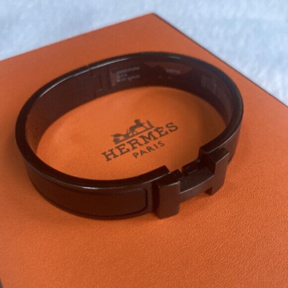 Hermes Black Warrior Enamel Matte Matte Titanium Steel Bracelet PM

Fits small - Picture 2 of 8